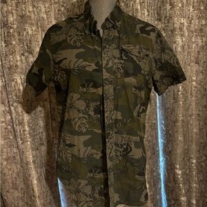 Ecko Unlimited Olive Green Camo Floral Short Sleeve Button-Up Shirt